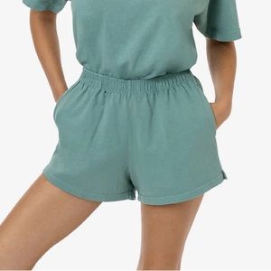La apparel shorts